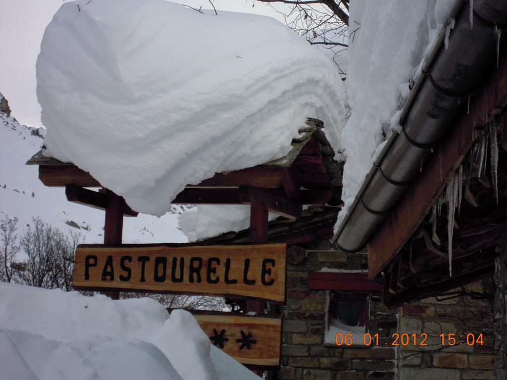 A La Pastourelle Hotel บอนเนวัล-ซัวร์-อาร์ค ภายนอก รูปภาพ