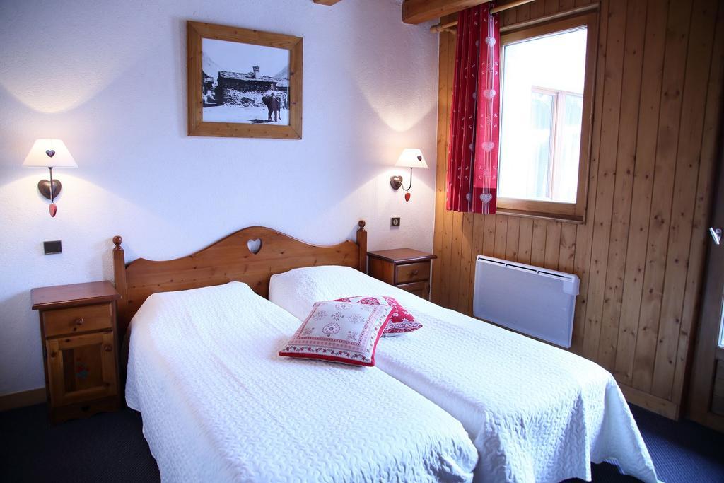 A La Pastourelle Hotel บอนเนวัล-ซัวร์-อาร์ค ภายนอก รูปภาพ